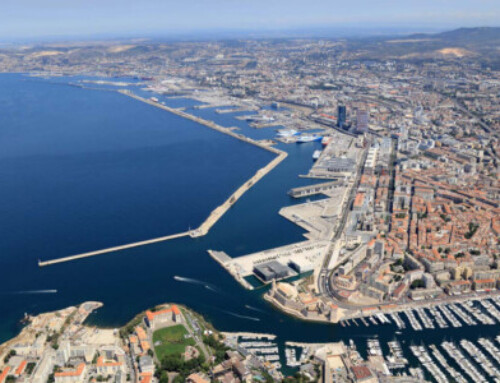 Un bateau breton pour dépolluer le port de Marseille